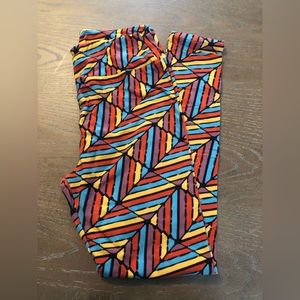 Brand new w/o tags LulaRoe O/S leggings